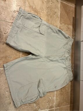 Khaki Men's Wrangler Cargo Shorts - Classic Summer Utility